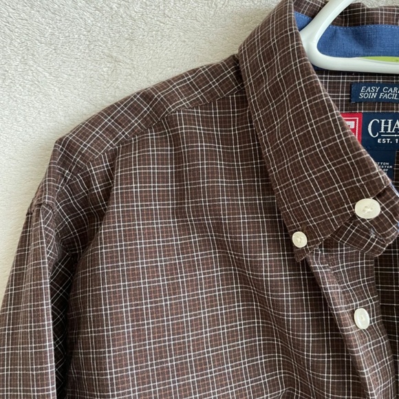 CHAPS “Easy Care” Dress Shirt. - Picture 5 of 7